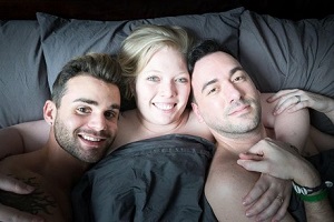 Things to Look Out for Couple Looking for Threesome Online